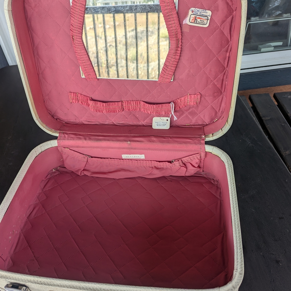 Vintage McBrine Baggage vanity train case, 1960s/70s, quilted satin interior